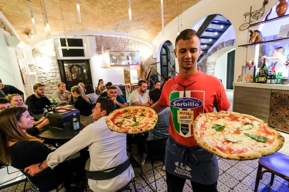 Czy do hotelu można zamówić pizzę? Oto, co musisz wiedzieć
