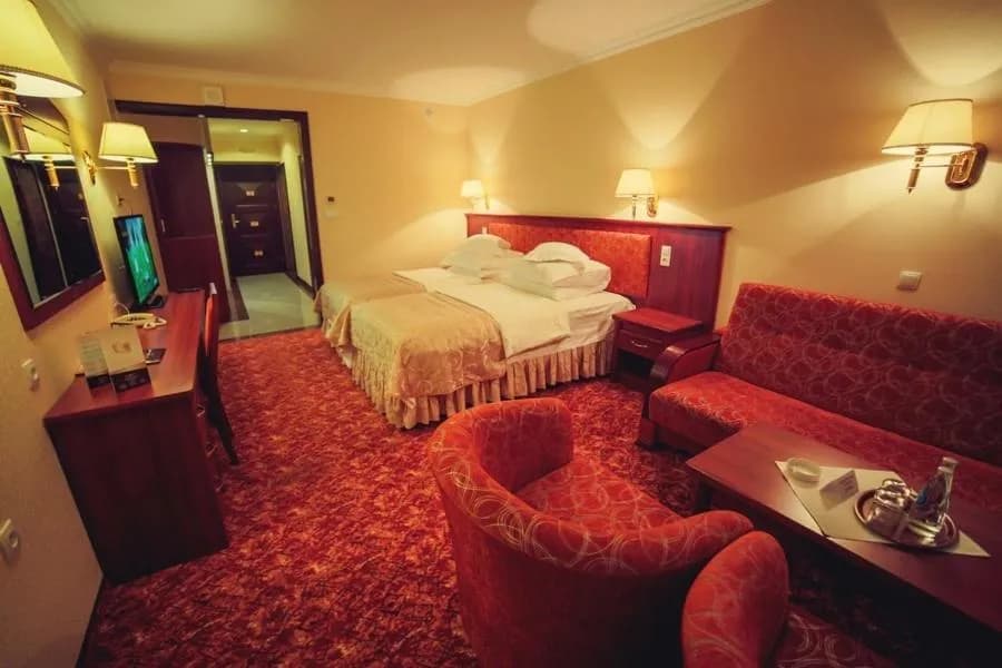 Ile kosztuje nocleg w hotelu Gołębiewski? Ceny, które zaskakują!